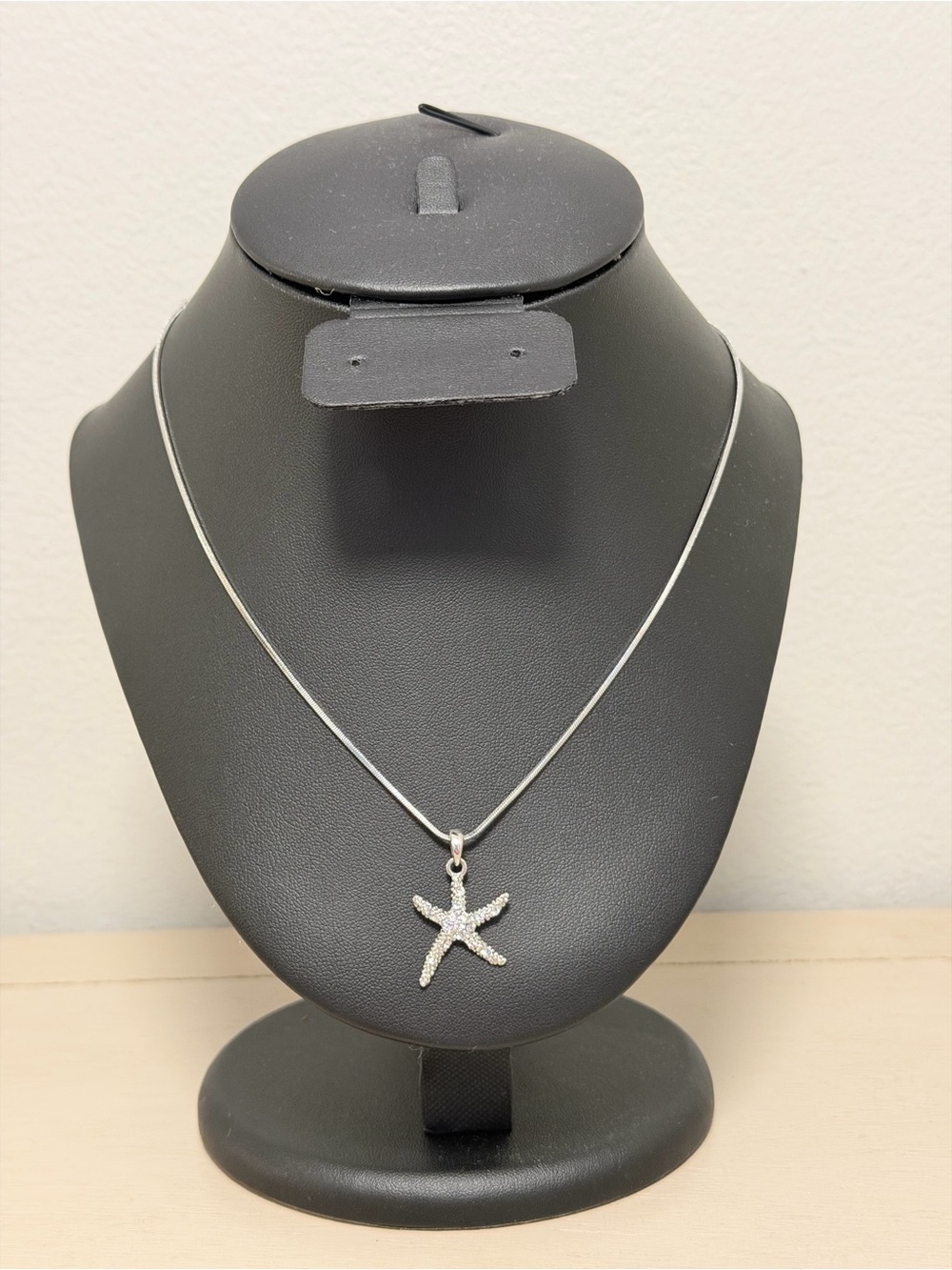 Periwinkle by Barlow Silver Tone Rhinestone Starfish Pendant Necklace Coastal